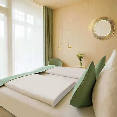 호텔 Krone Oettingen *